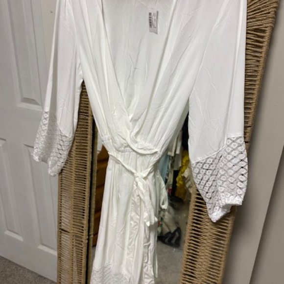 La Vie En Rose white Long sleeve coverup - Picture 4 of 4